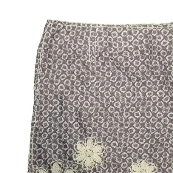 Studio M Women's Gray & Ivory Cotton Print w Daisy Embroidery Above the Knee Str - Picture 7 of 9